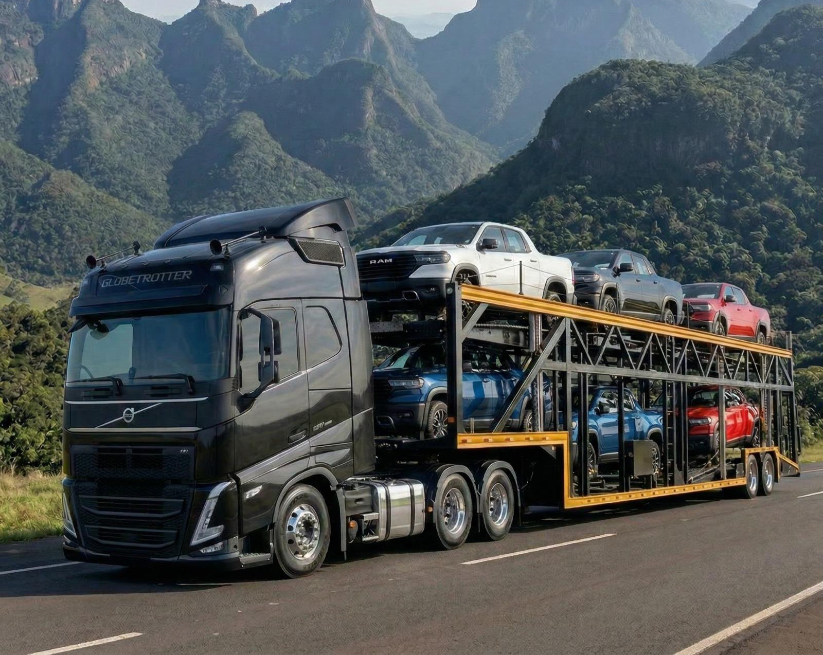 Cegonha Volvo FH TR Junior transportando veículos 0km